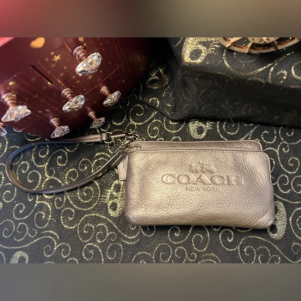 Coach Metallic Taupe/Gold Pebble Leather Double Zip Wristlet w Horse & Carriage